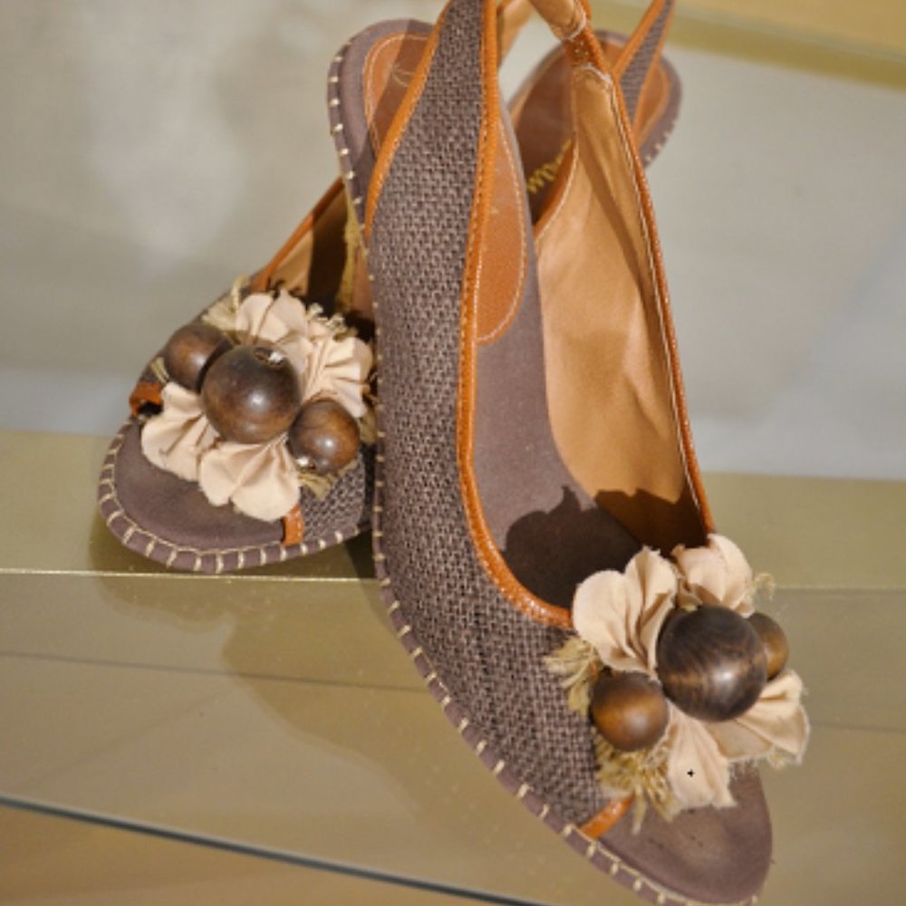 Vintage 90's Straw w Wood/Leather Fleur Toe Heels - Picture 1 of 8